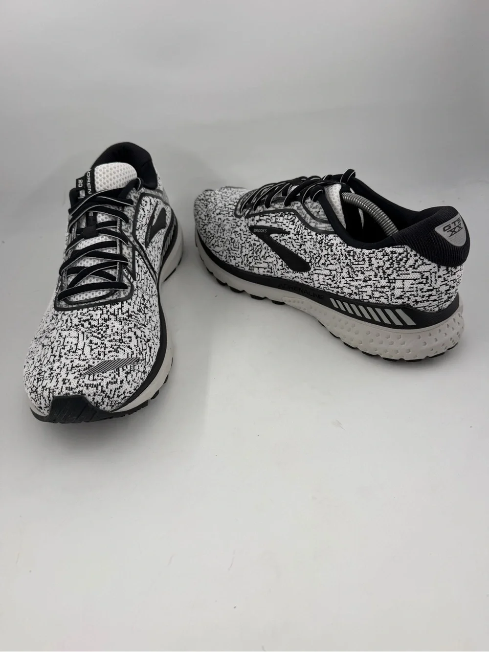 NEW! Brooks Men’s Moab 3 Vent Low - SZ 12- Black White Running Shoes Sneakers